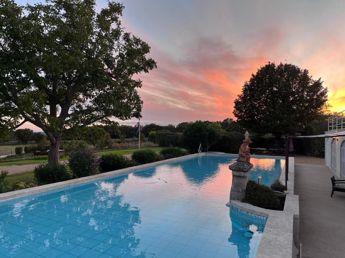Domaine Amourella Aparthotel Lambesc Exteriör bild