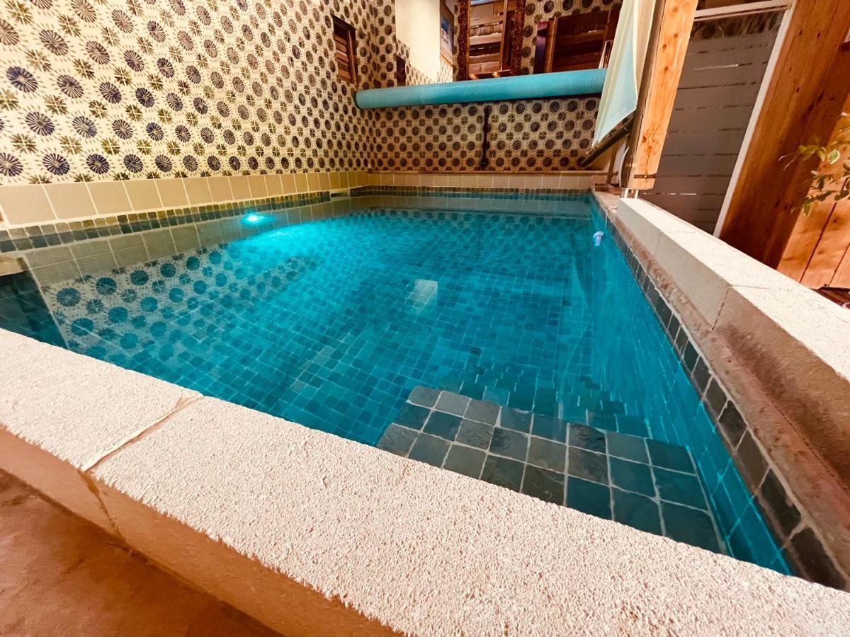 Domaine Amourella Aparthotel Lambesc Exteriör bild