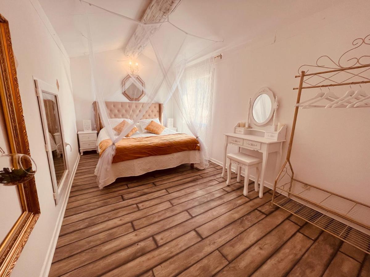Domaine Amourella Aparthotel Lambesc Rum bild