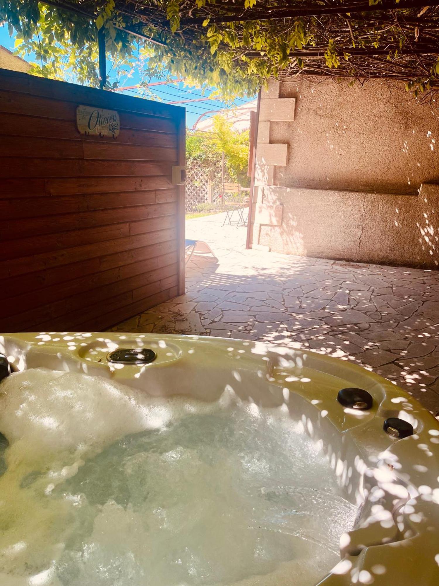 Domaine Amourella Aparthotel Lambesc Rum bild