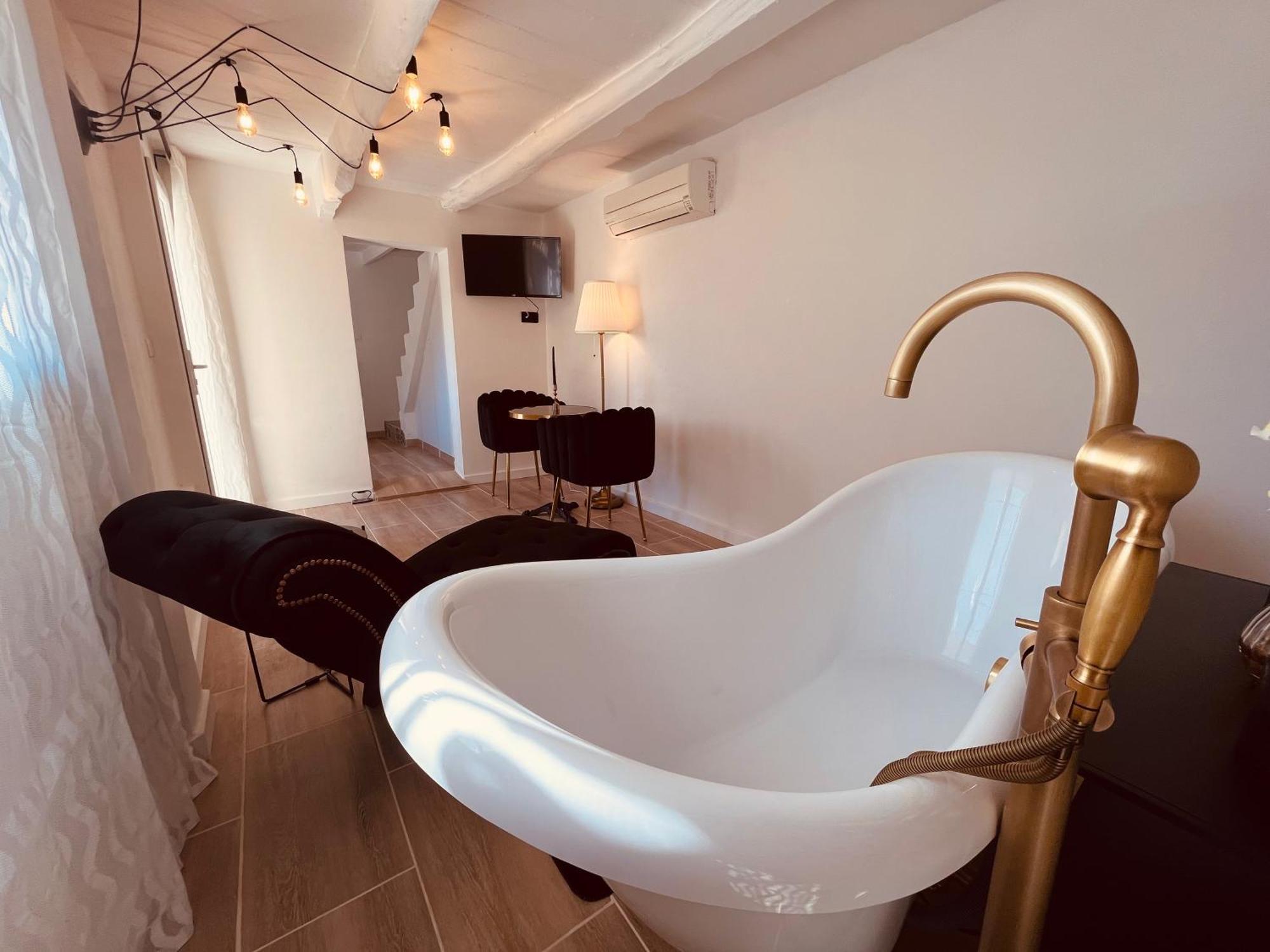 Domaine Amourella Aparthotel Lambesc Rum bild