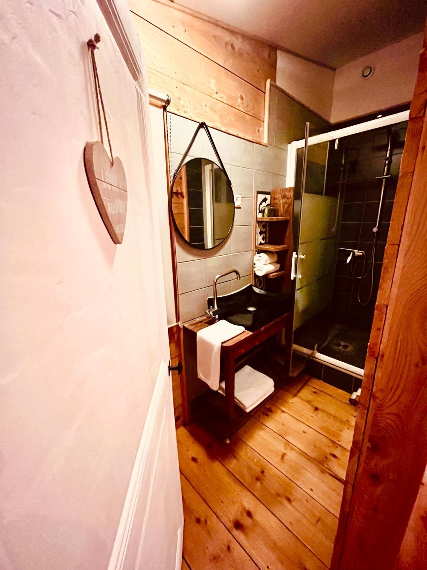 Domaine Amourella Aparthotel Lambesc Rum bild