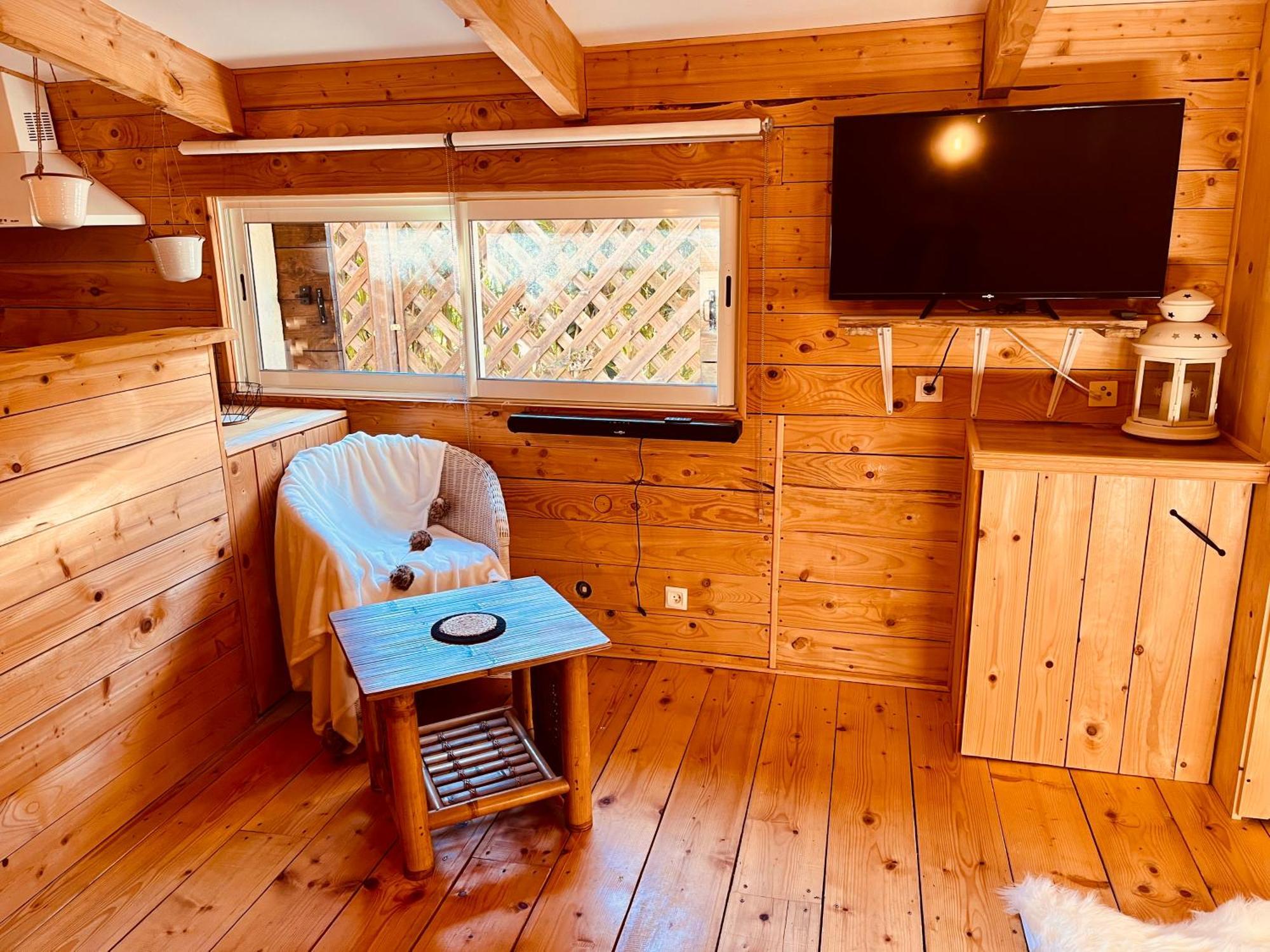 Domaine Amourella Aparthotel Lambesc Rum bild