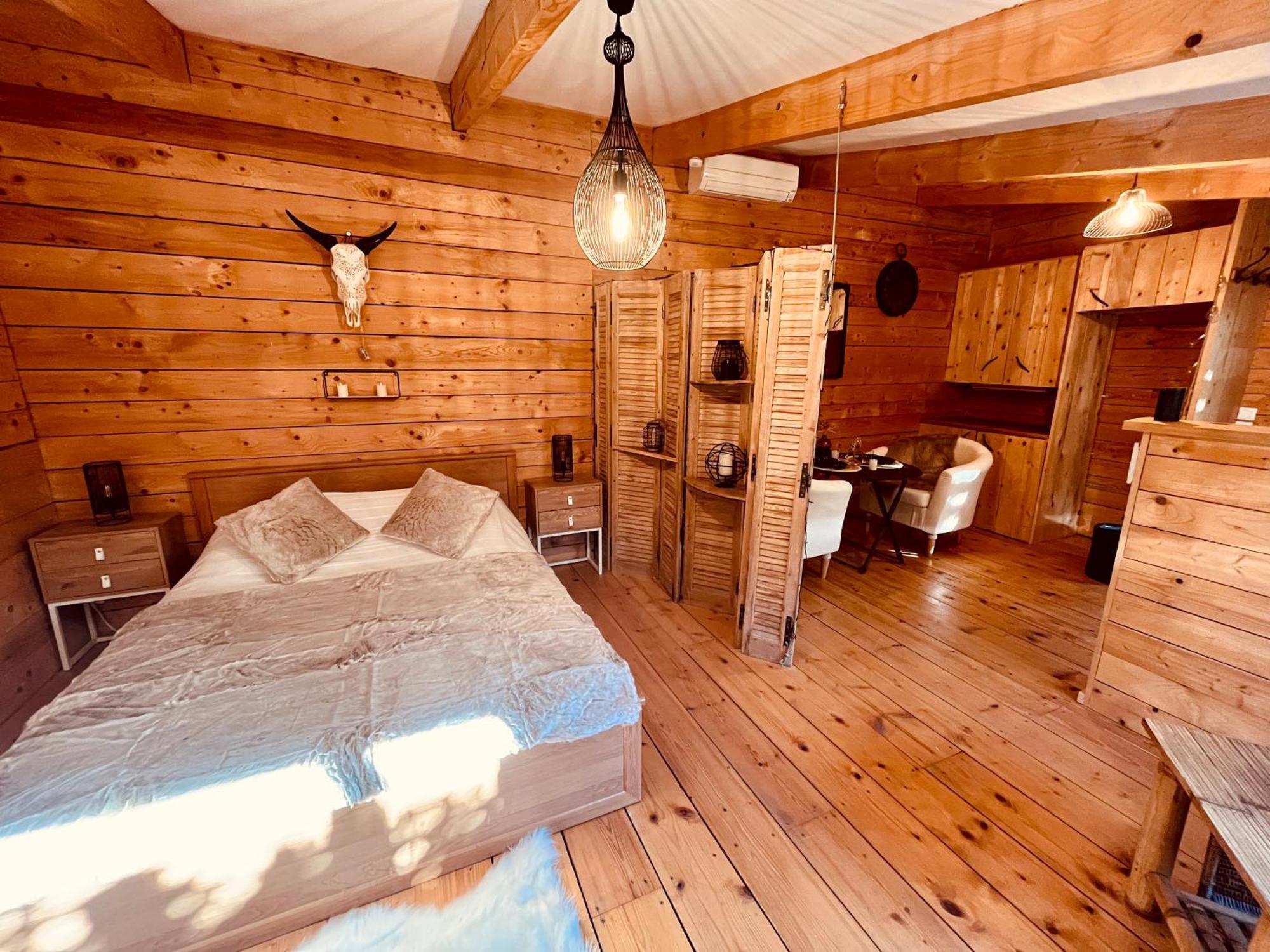 Domaine Amourella Aparthotel Lambesc Rum bild